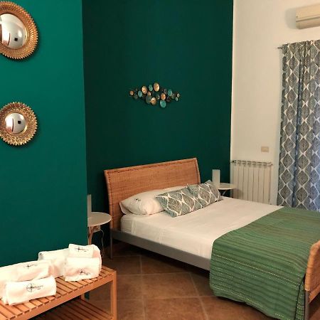 Four Seasons Hotel Николози Екстериор снимка